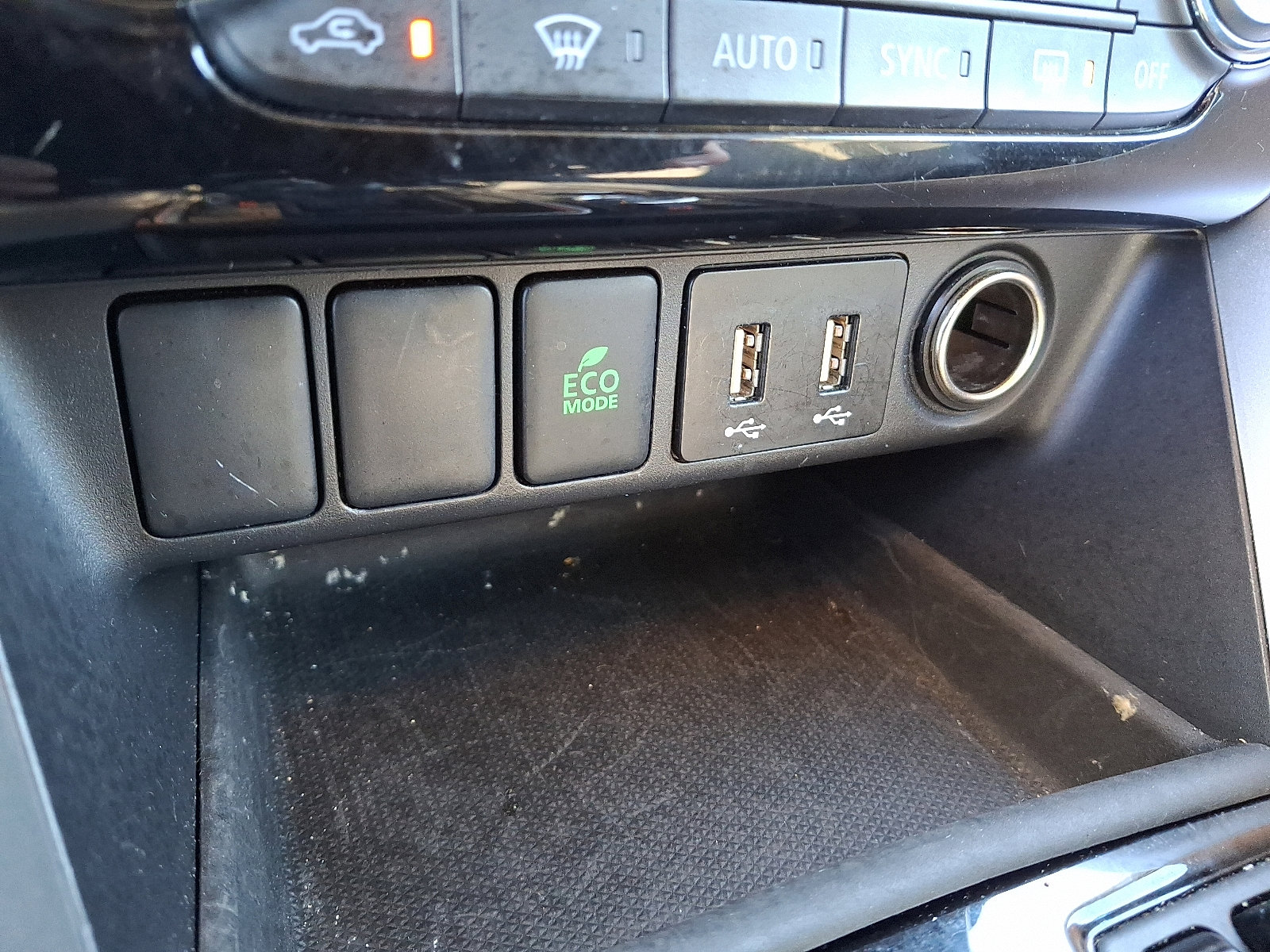 Used 2024 Mitsubishi Eclipse Cross SE image 26