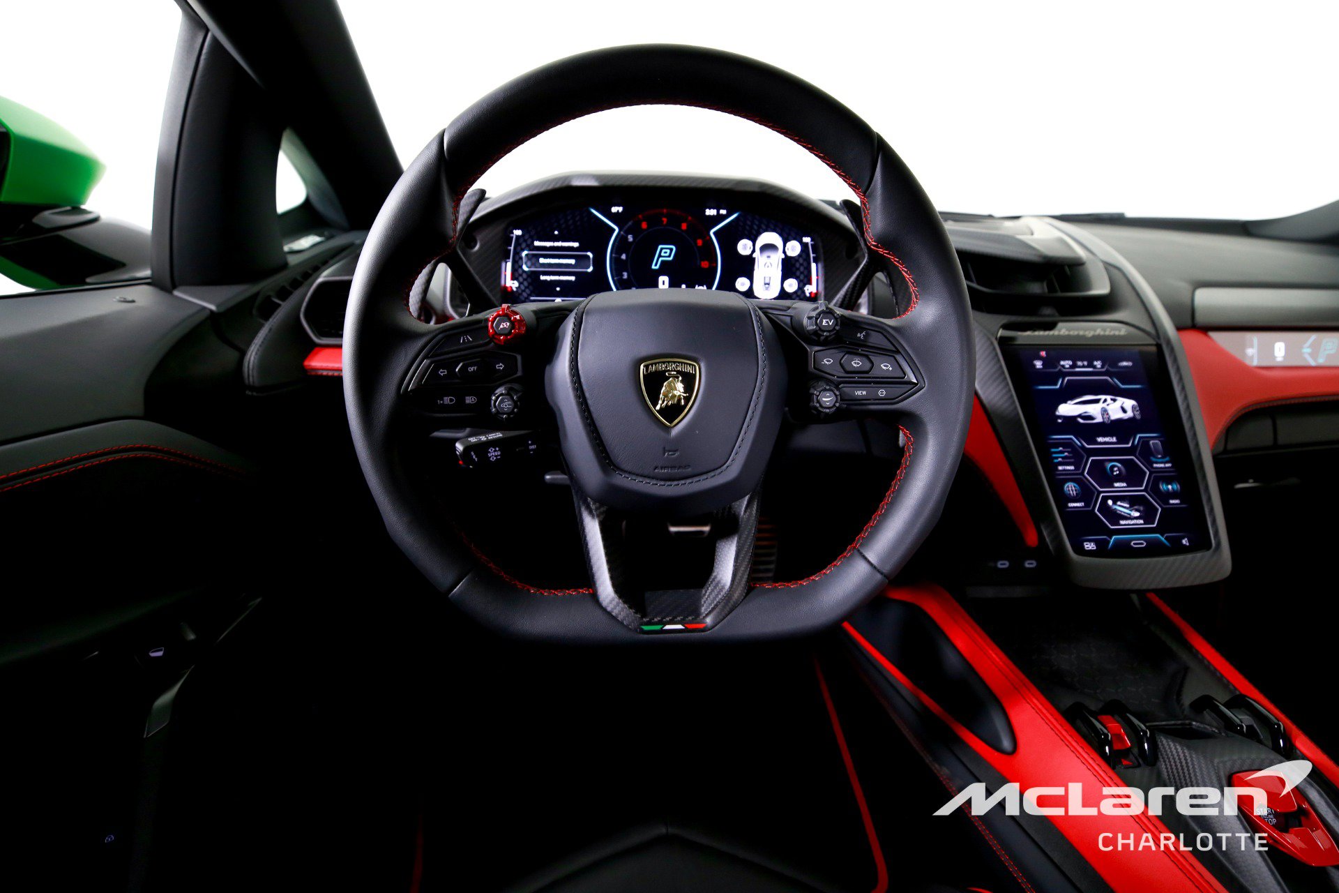 Used 2024 Lamborghini Revuelto image 13