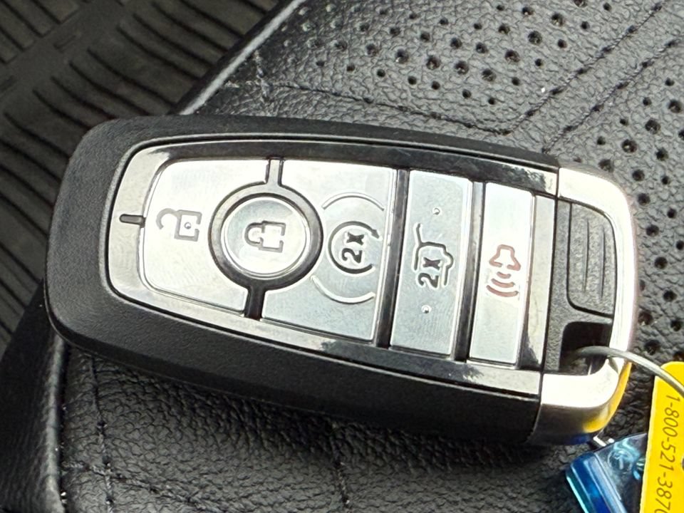 Used 2024 Ford Escape SE w/ PHEV Premium Package FWD image 30
