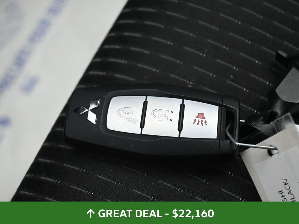 Used 2025 Mitsubishi Outlander ES image 26