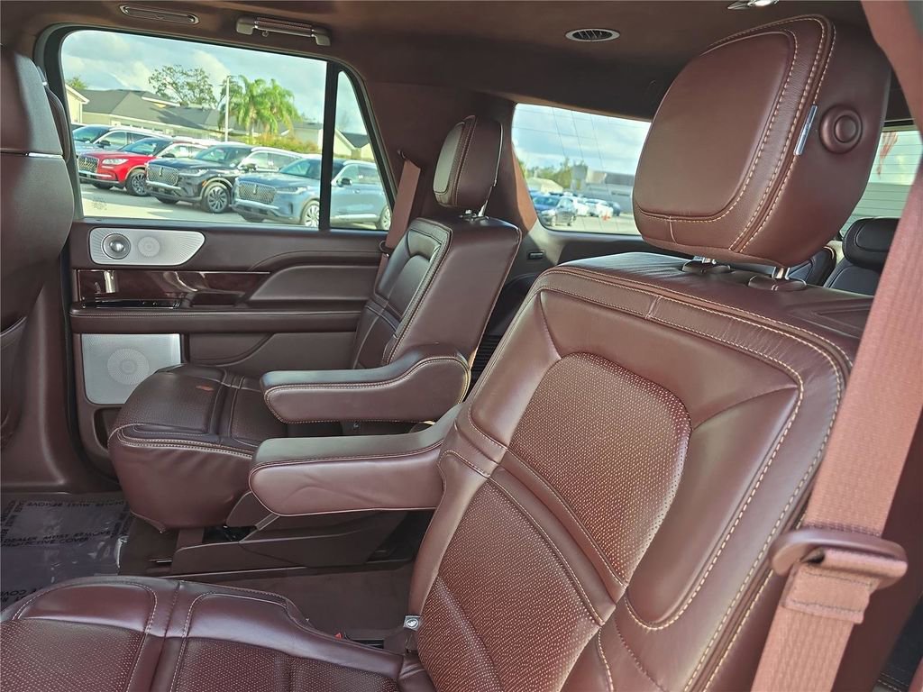 Used 2019 Lincoln Navigator Black Label w/ Cargo Package image 16