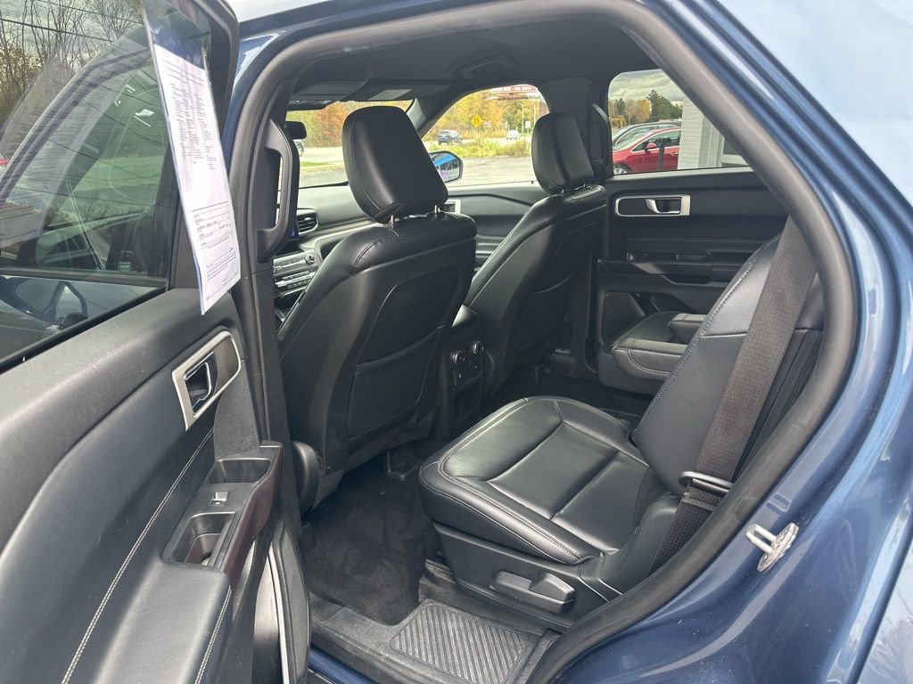 Used 2020 Ford Explorer XLT w/ Equipment Group 202A image 27