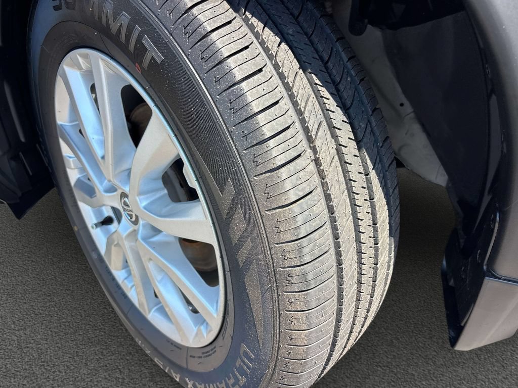 Used 2019 Nissan Rogue SV AWD/4WD image 30