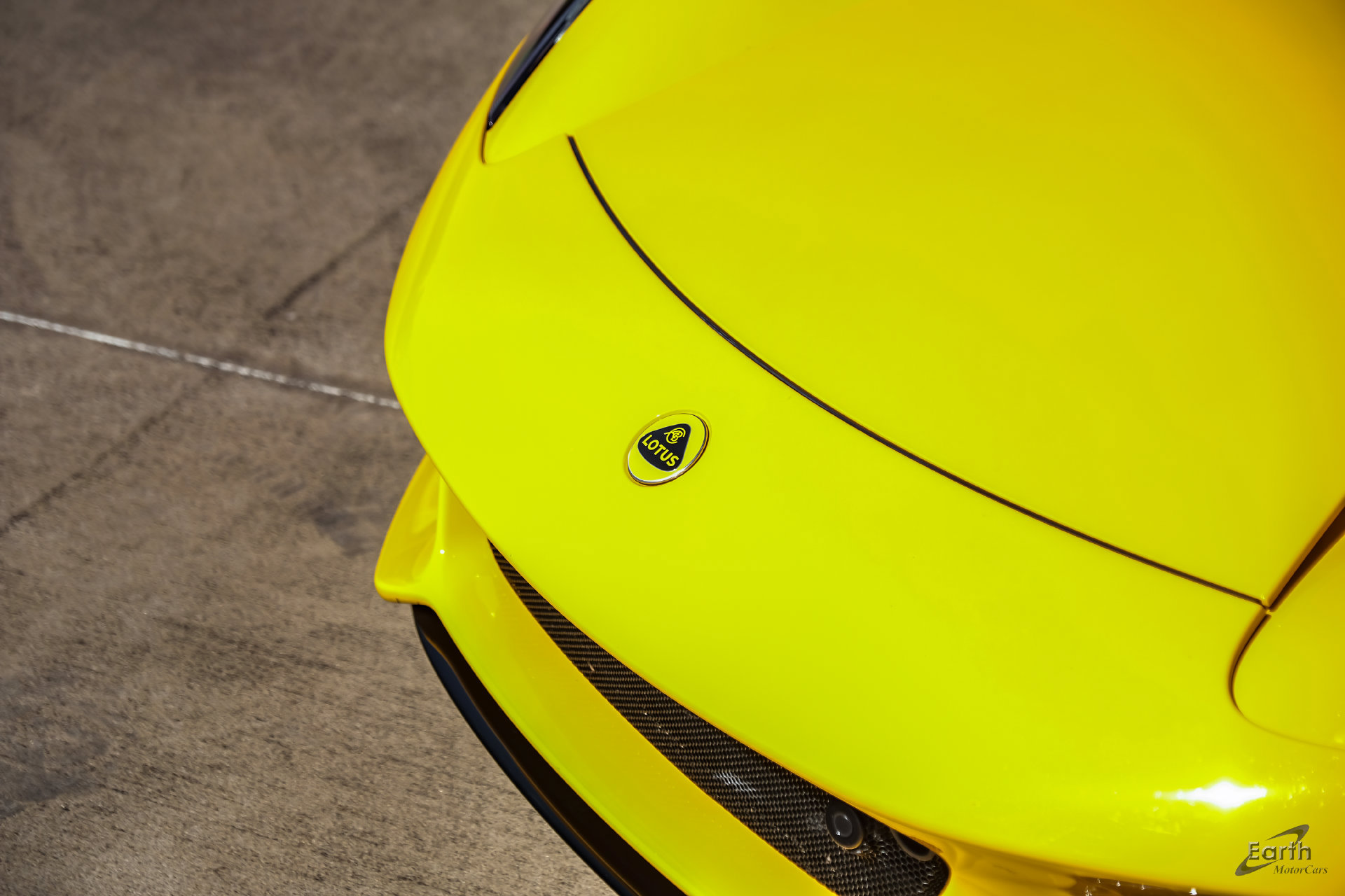 Used 2025 Lotus Emira RWD image 40