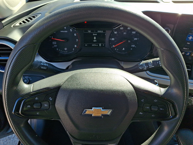 Used 2024 Chevrolet Trax LS w/ LS Convenience Package FWD image 4