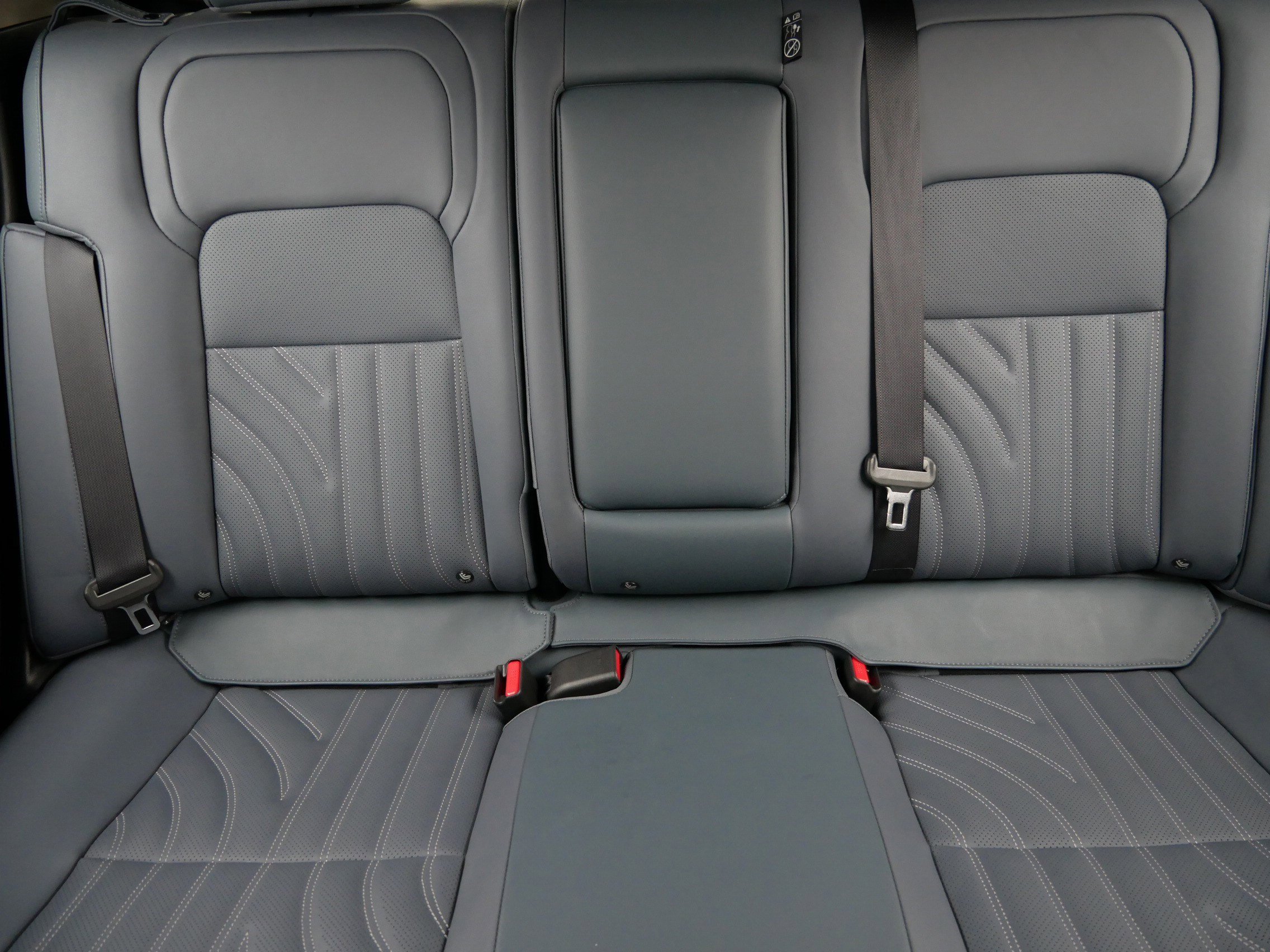 Used 2024 Nissan Ariya PLATINUM+ image 13