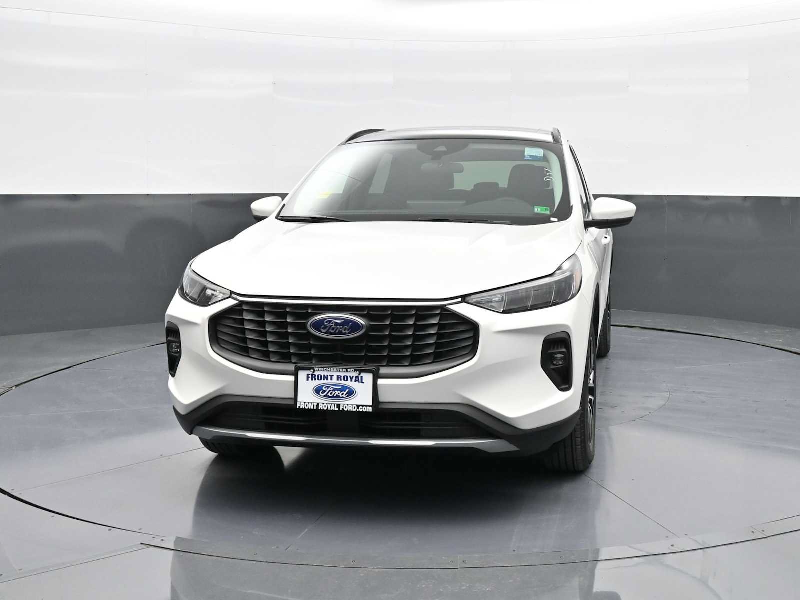 New 2025 Ford Escape SE FWD image 3