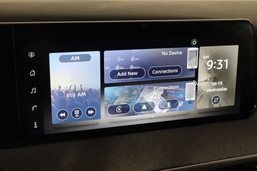 Used 2025 Nissan Kicks SV FWD image 29