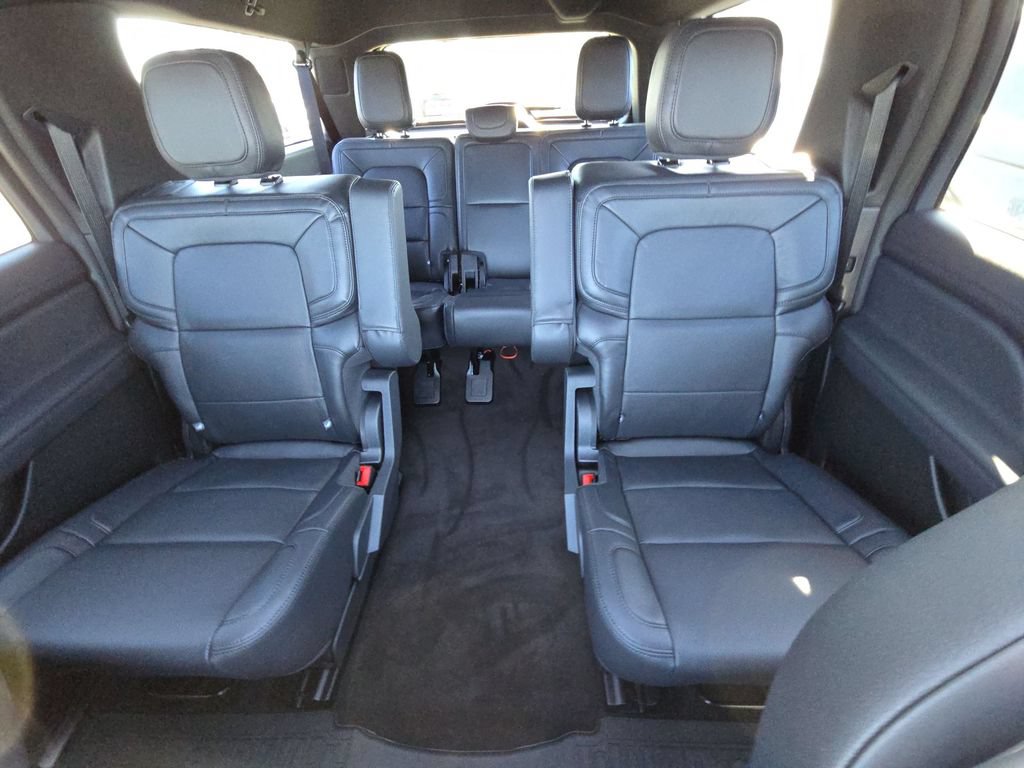 Used 2024 Lincoln Navigator L Reserve AWD/4WD image 23
