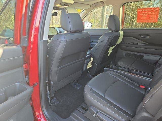 Certified 2025 Nissan Pathfinder SL w/ SL Premium Package image 27