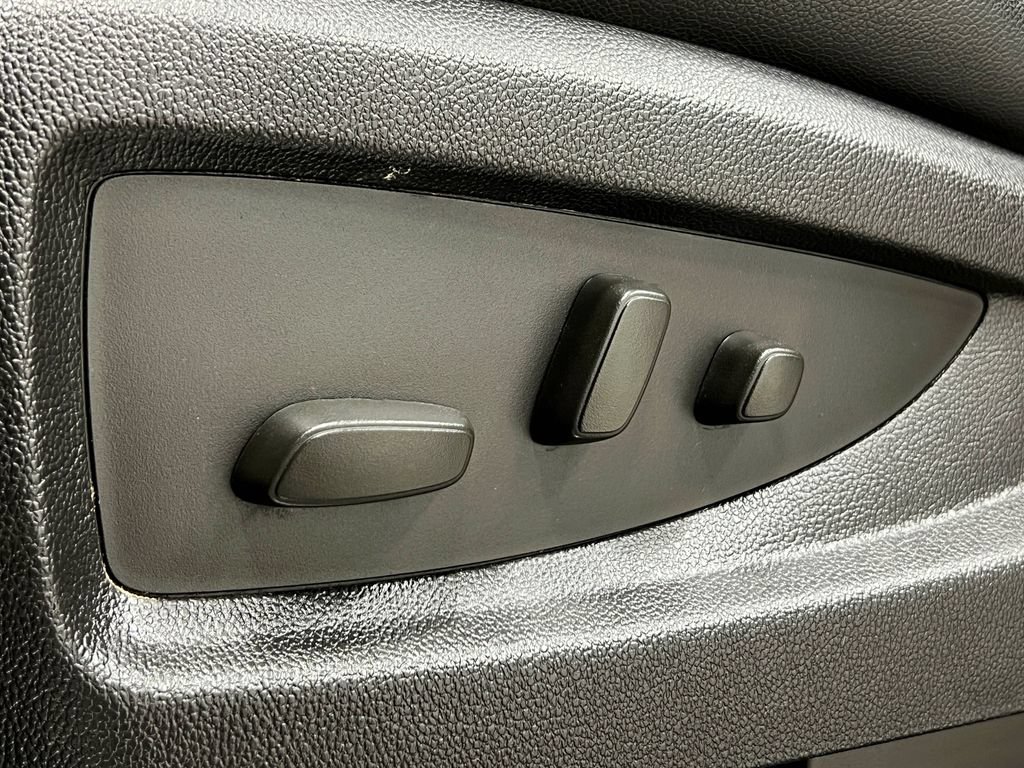 Used 2015 Chevrolet Tahoe LTZ AWD/4WD image 19