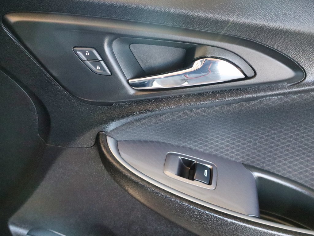Used 2022 Chevrolet Malibu LS FWD image 39