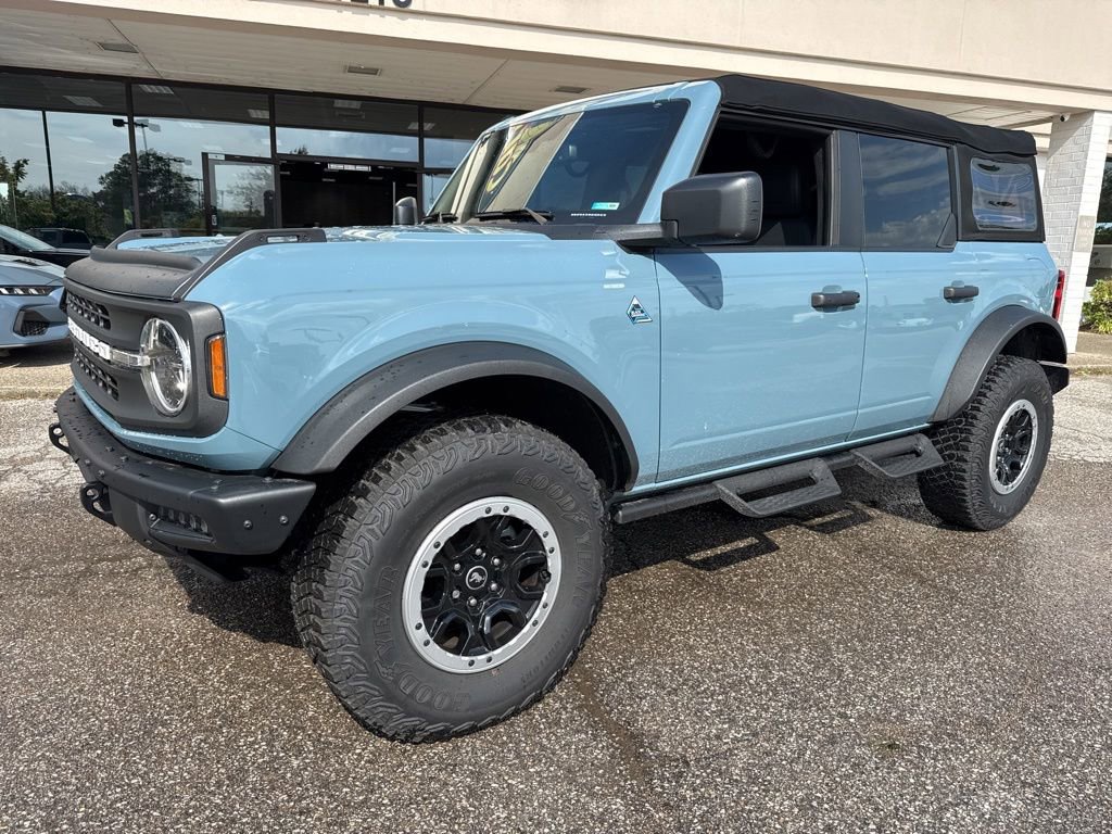 Used 2023 Ford Bronco Black Diamond w/ Sasquatch Package AWD/4WD image 5