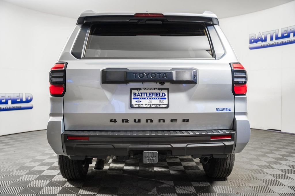 Certified 2025 Toyota 4Runner SR5 AWD/4WD image 5