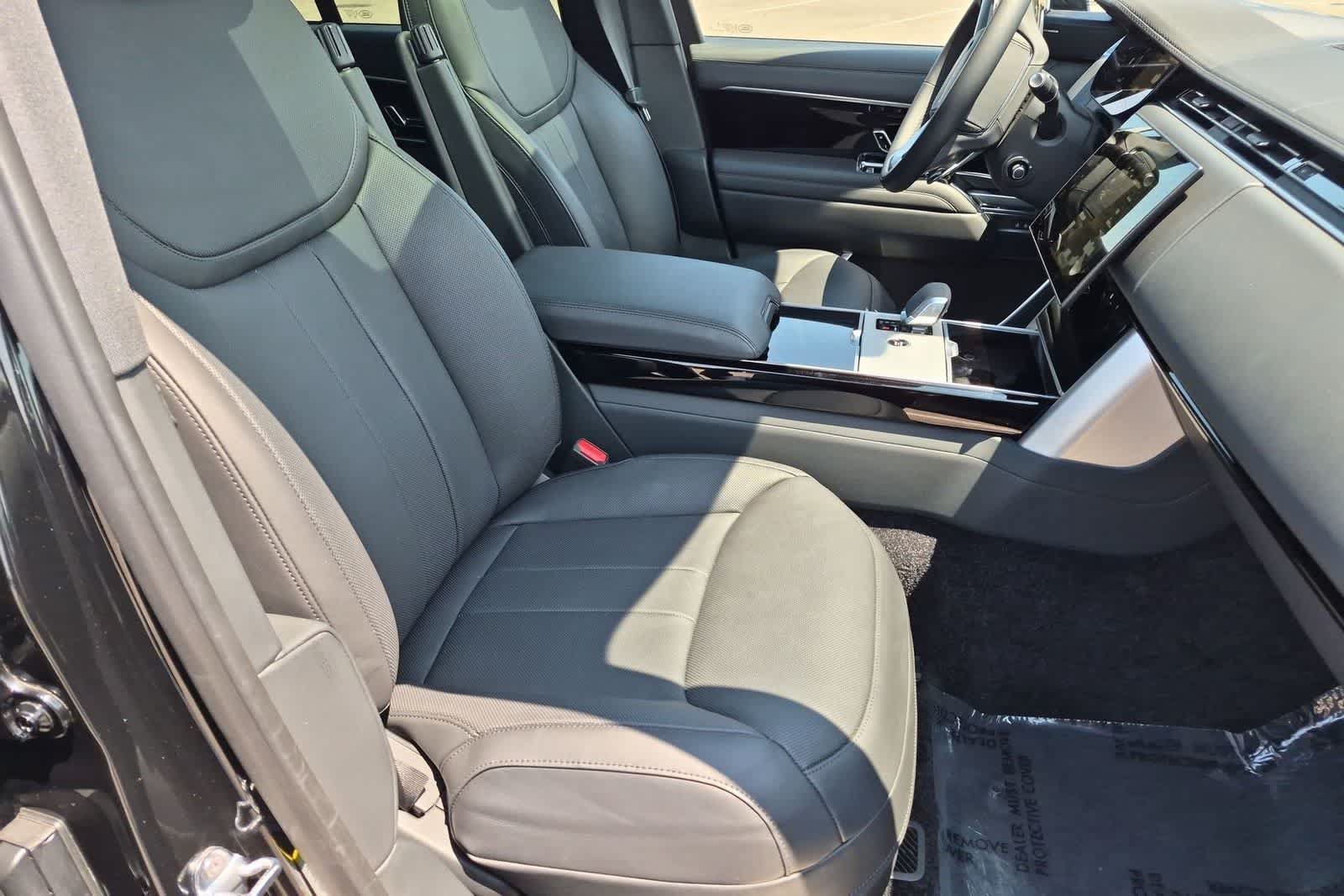 Certified 2025 Land Rover Range Rover SE AWD/4WD image 22