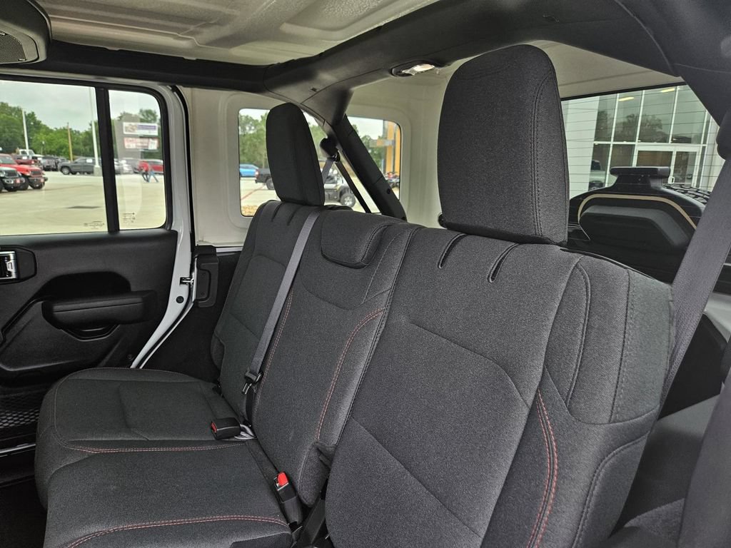 Used 2026 Jeep Wrangler Unlimited Rubicon AWD/4WD image 31