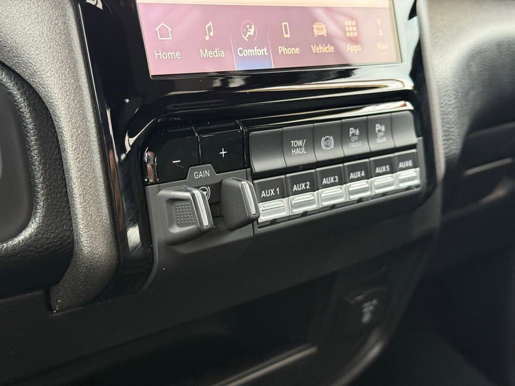 New 2026 RAM 3500 Tradesman AWD/4WD image 25