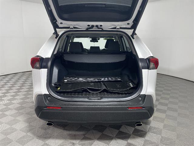 Used 2019 Toyota RAV4 XLE AWD/4WD image 22
