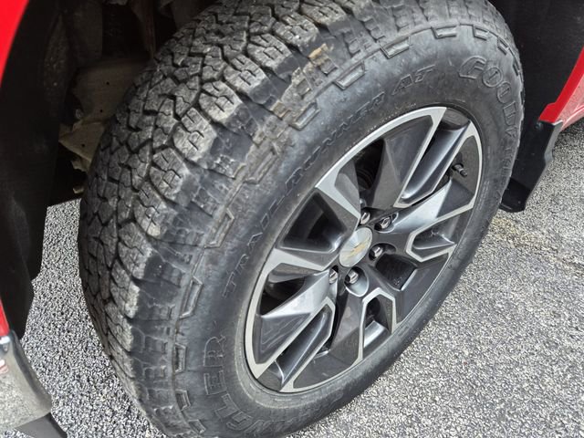 Used 2024 Chevrolet Silverado 1500 LT AWD/4WD image 10