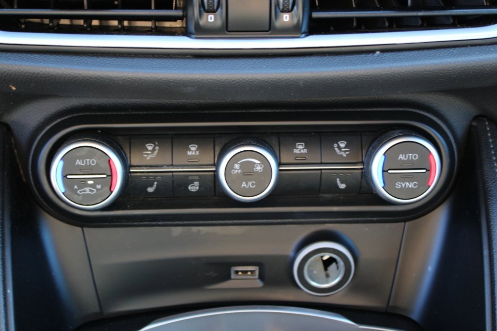 Used 2022 Alfa Romeo Stelvio Sprint image 21