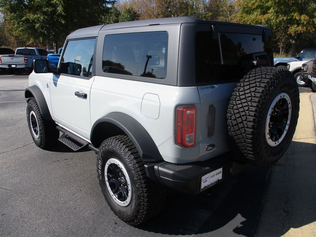 Used 2024 Ford Bronco Black Diamond w/ Sasquatch Package image 3