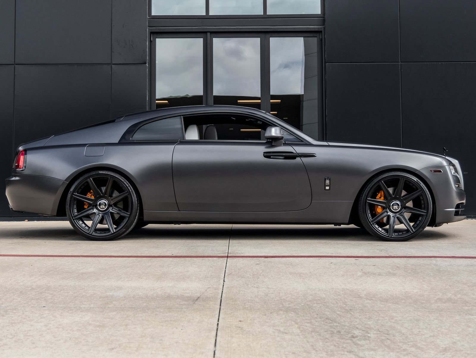 Used 2018 Rolls-Royce Wraith image 12