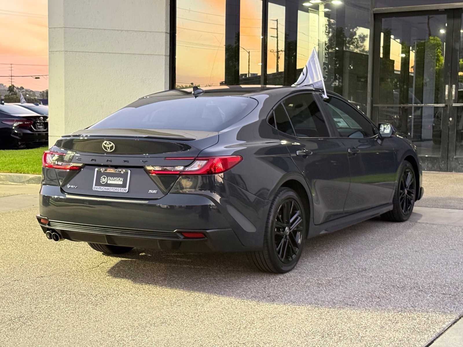 Used 2025 Toyota Camry SE w/ Convenience Package FWD image 15