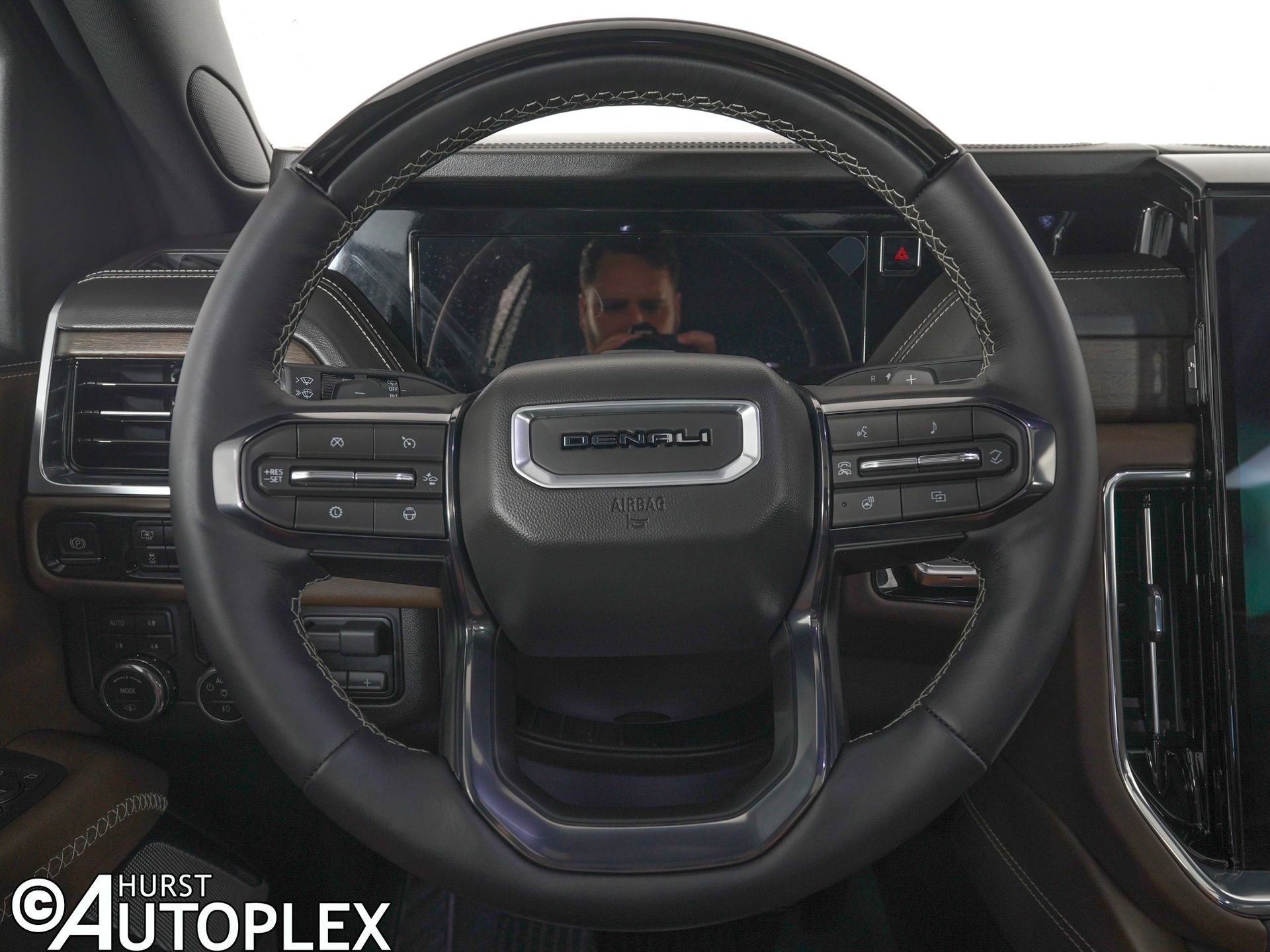 Used 2026 GMC Yukon Denali Ultimate image 19