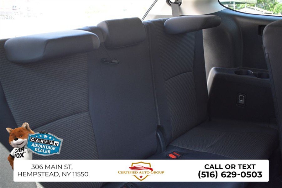 Used 2025 Toyota Highlander LE FWD image 31