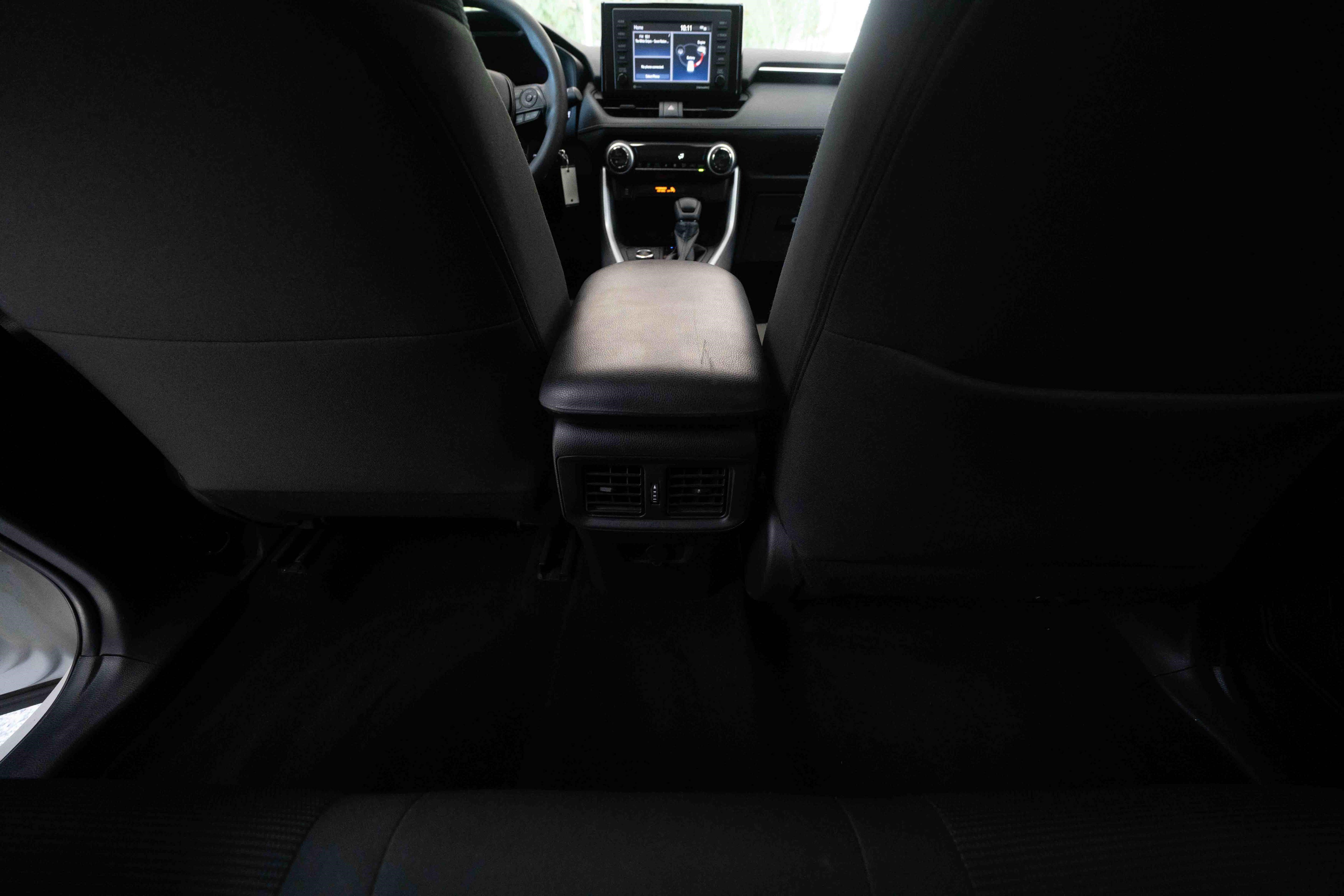 Used 2022 Toyota RAV4 LE AWD/4WD image 22