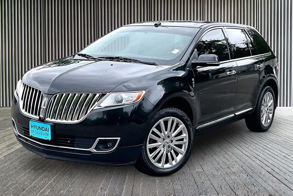 Used 2015 Lincoln MKX AWD w/ Equipment Group 102A image 13