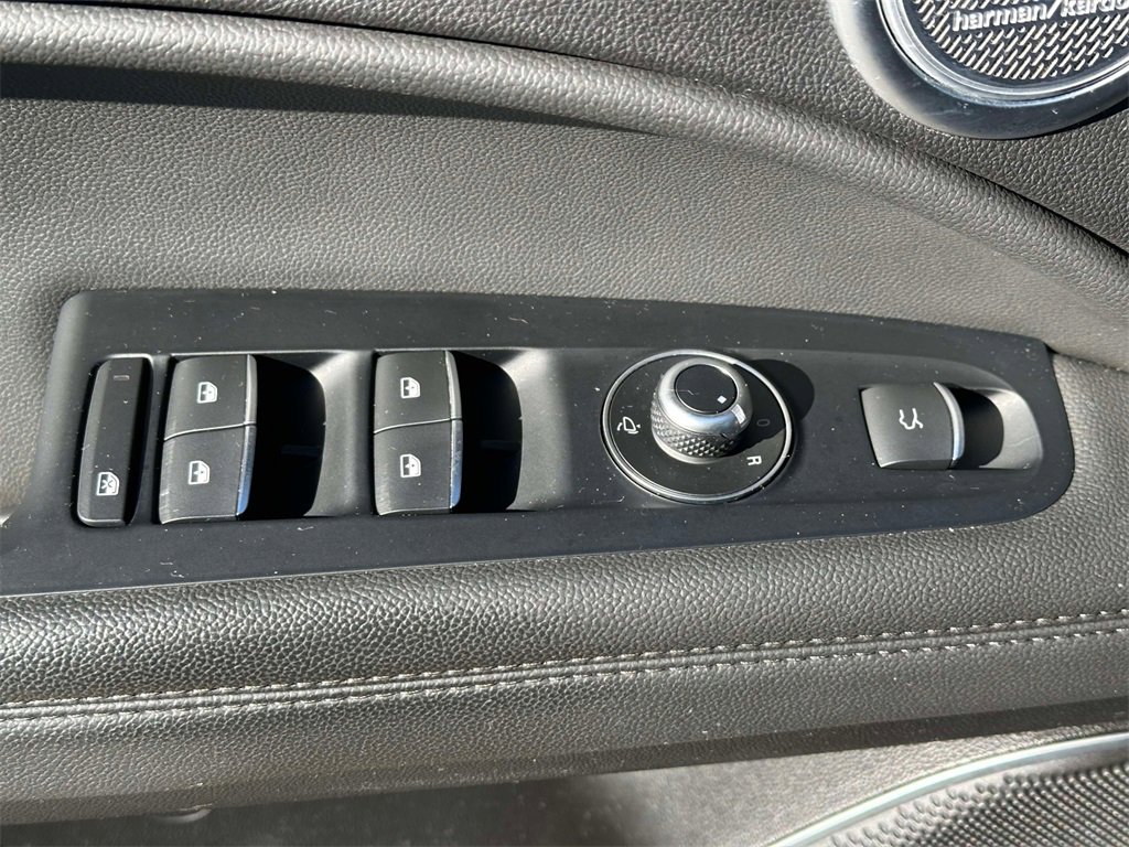 Used 2019 Alfa Romeo Stelvio Ti image 21