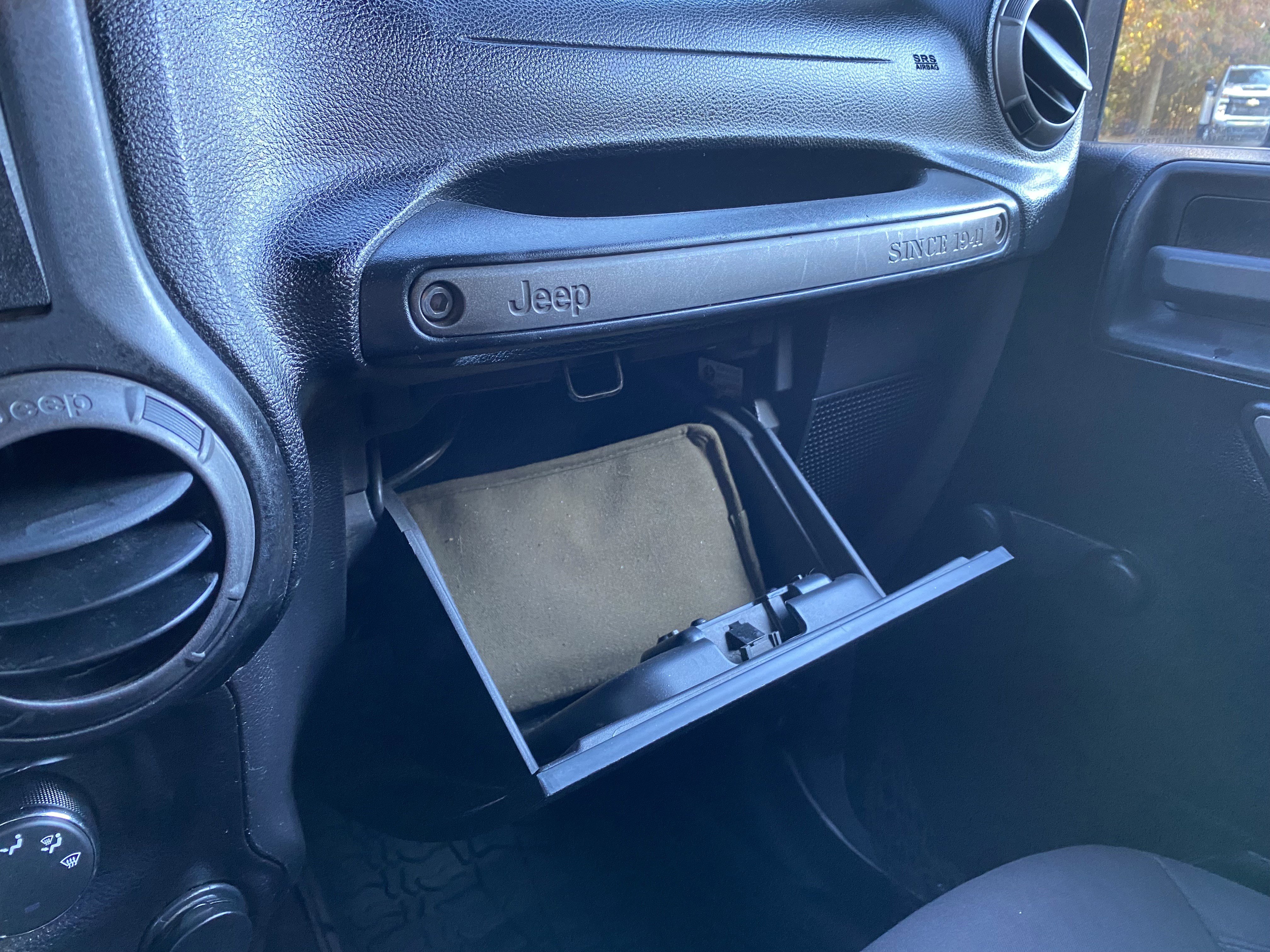 Used 2013 Jeep Wrangler Unlimited Sport image 28