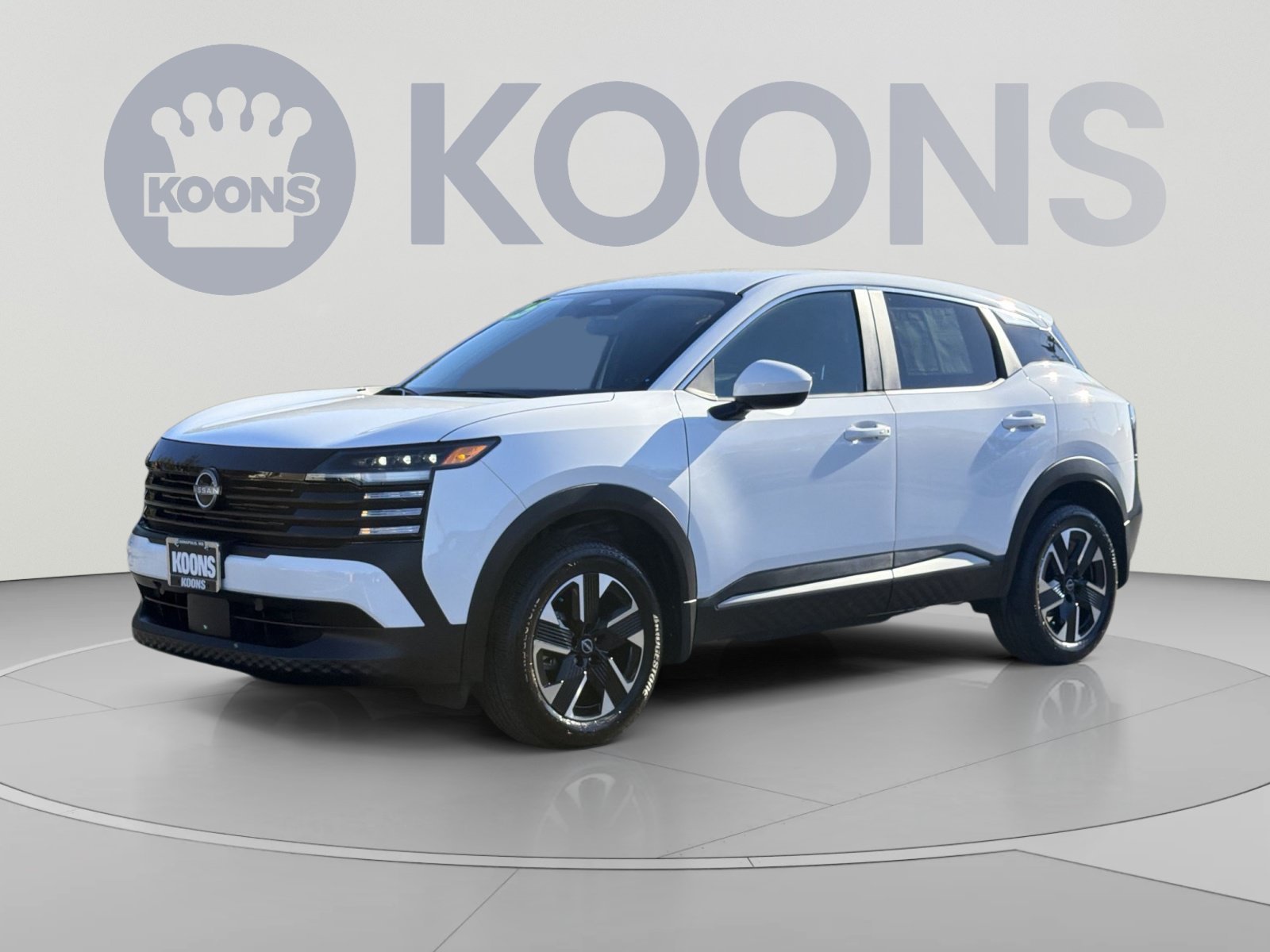 Used 2025 Nissan Kicks SV AWD/4WD image 1