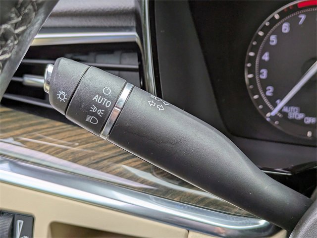 Used 2019 Cadillac XT5 FWD image 28