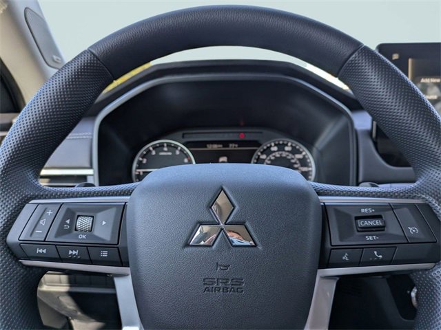 New 2025 Mitsubishi Outlander ES image 28