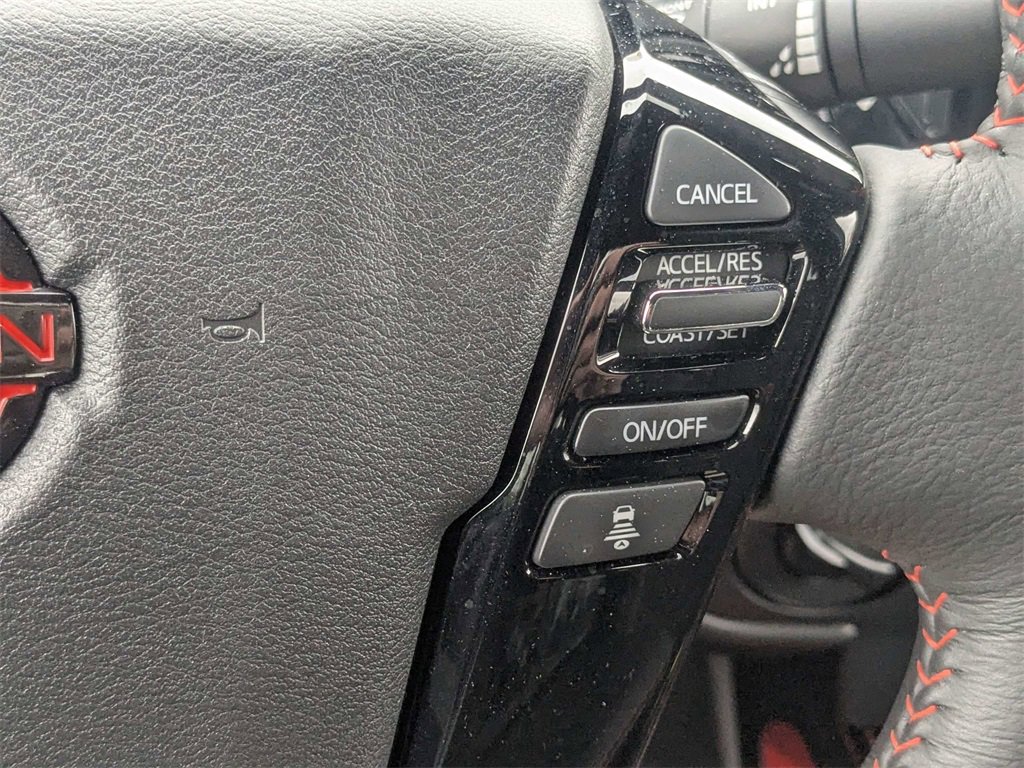 Used 2025 Nissan Frontier PRO-4X w/ Interior Protection Package image 30