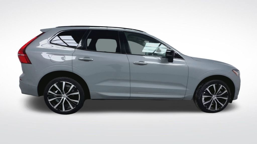 Certified 2024 Volvo XC60 B5 Plus w/ Climate Package image 24