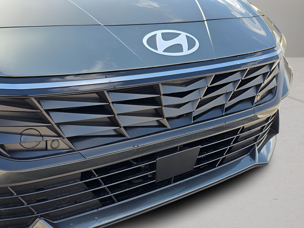 New 2026 Hyundai Elantra SEL Sport Premium FWD image 9