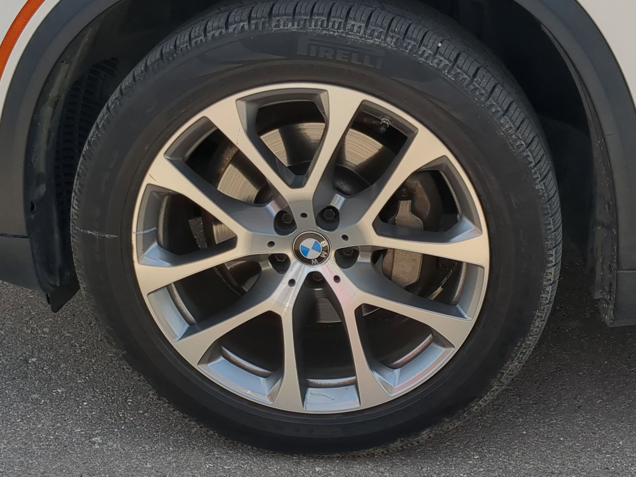 Used 2019 BMW X5 xDrive40i w/ Premium Package 2 AWD/4WD image 9
