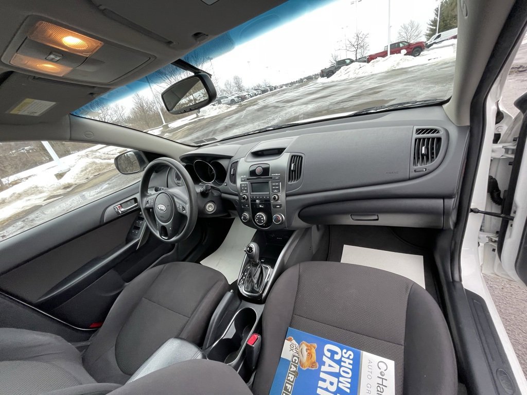 Used 2013 Kia Forte EX image 10