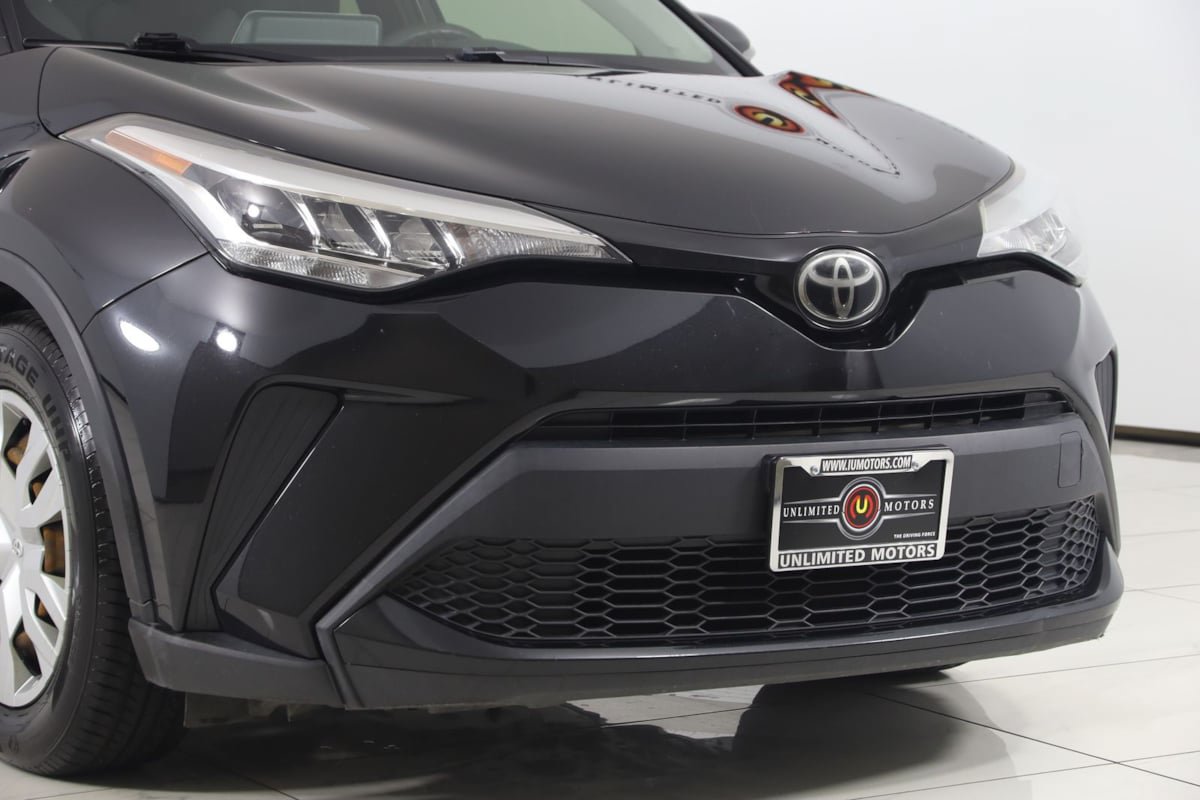Used 2021 Toyota C-HR LE FWD image 32