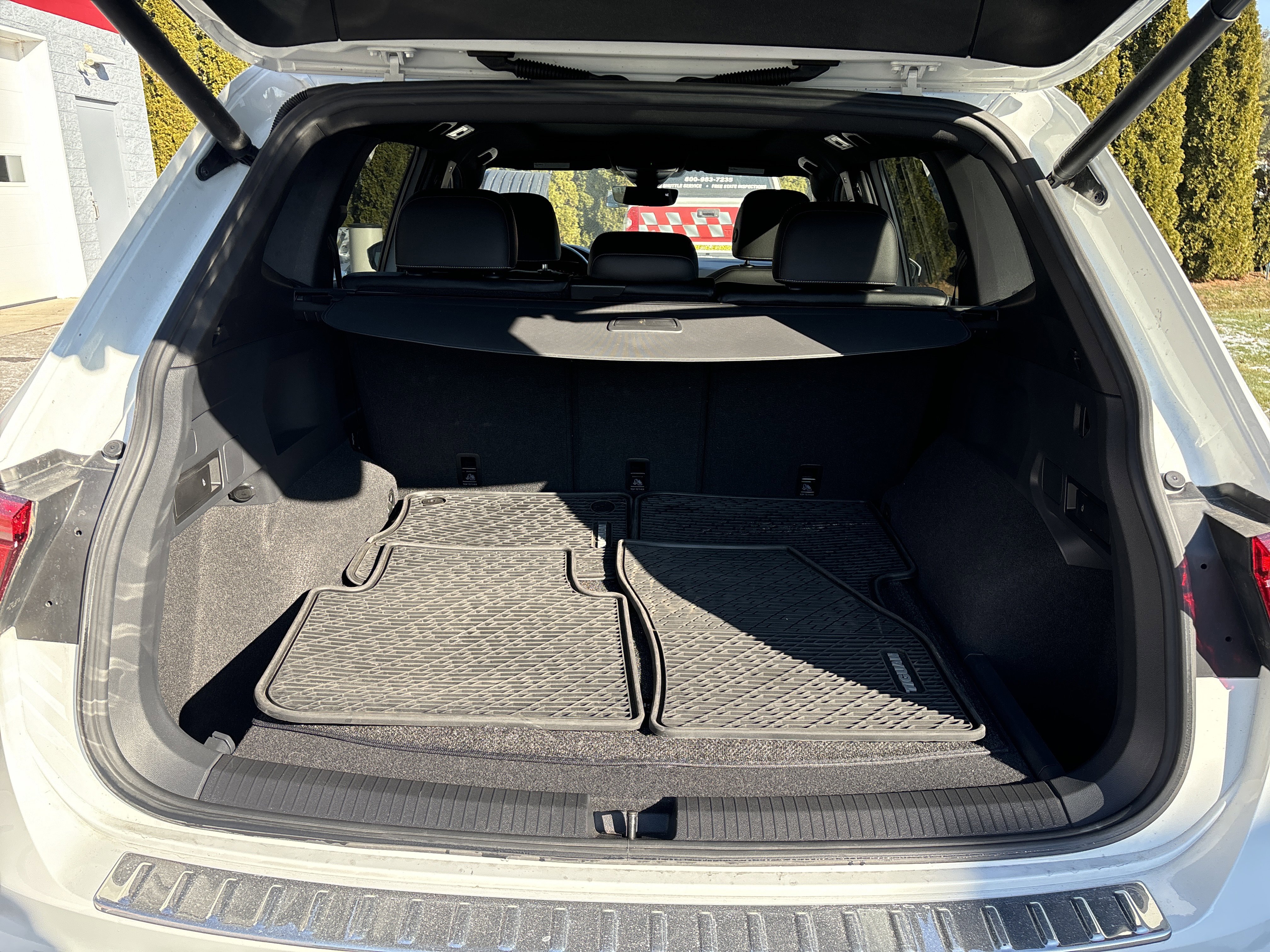 Used 2021 Volkswagen Tiguan SEL Premium R-Line image 5