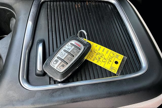 Used 2023 Chrysler Pacifica Touring-L FWD image 35