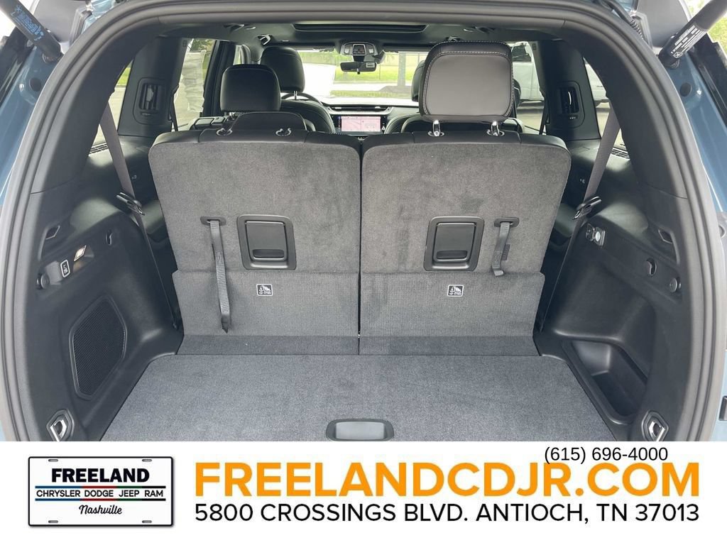 New 2026 Jeep Grand Cherokee L Limited w/ Limited Altitude Package AWD/4WD image 12