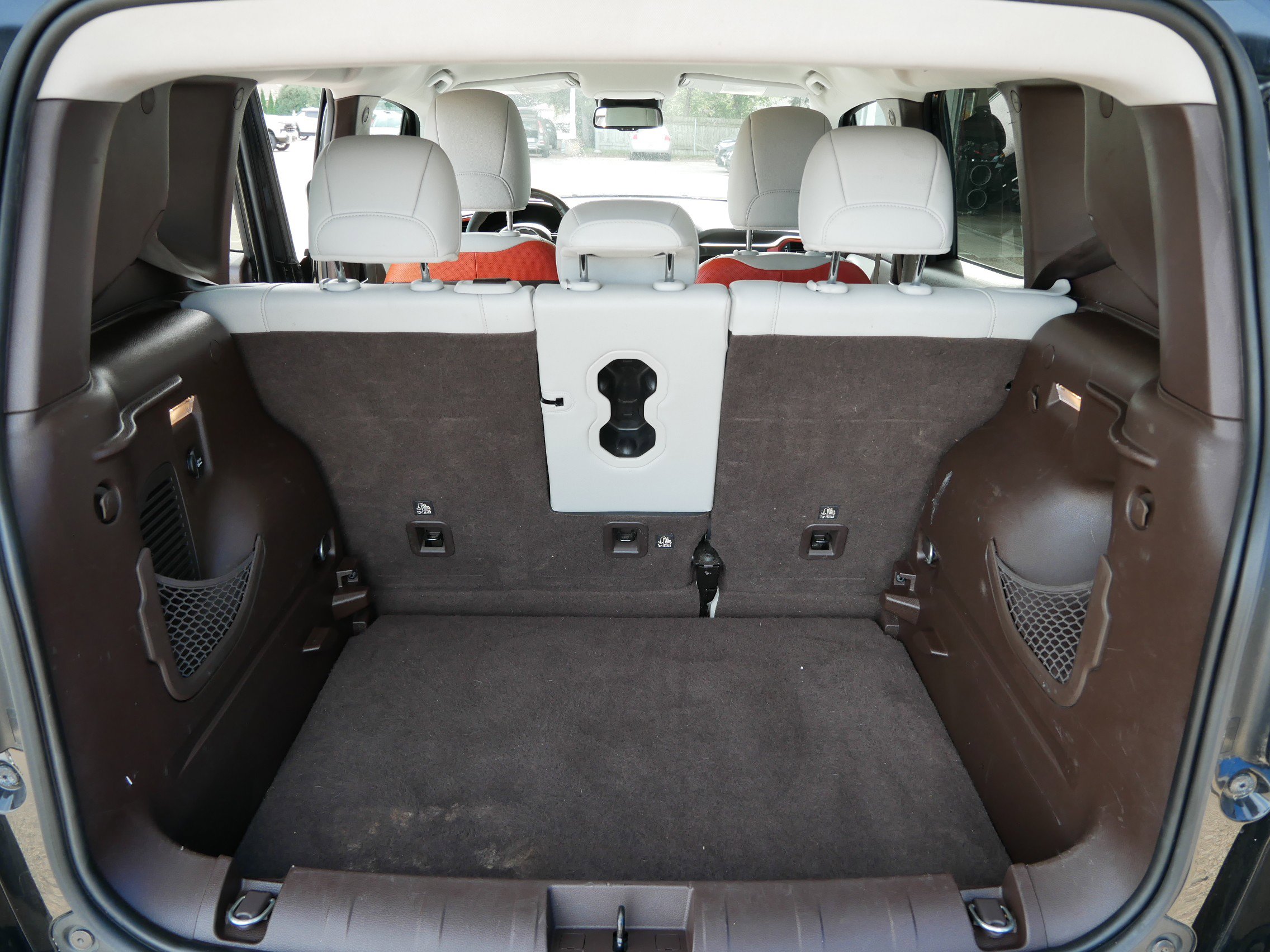 Used 2017 Jeep Renegade Limited image 9