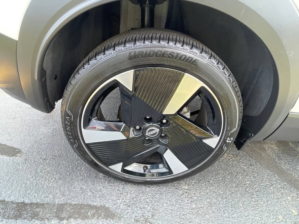 Used 2025 Nissan Kicks SR AWD/4WD image 27