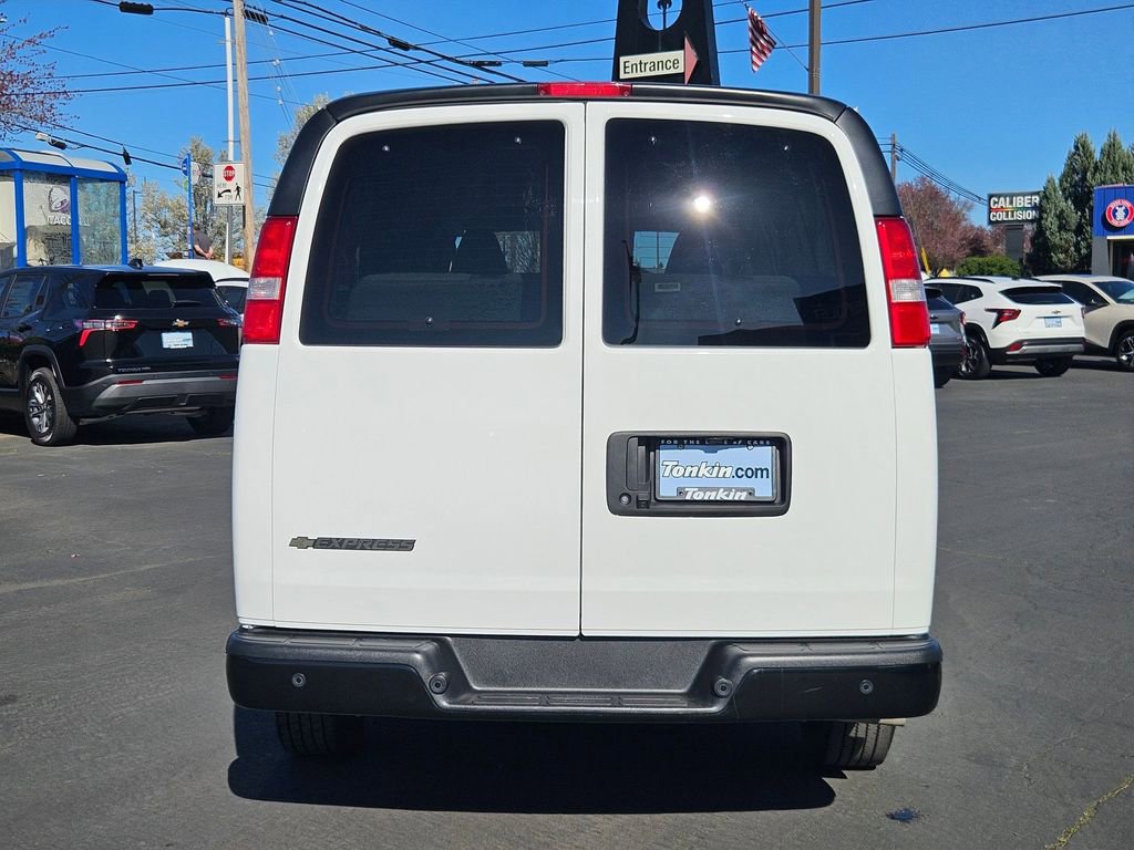 Used 2023 Chevrolet Express 3500 LS image 5