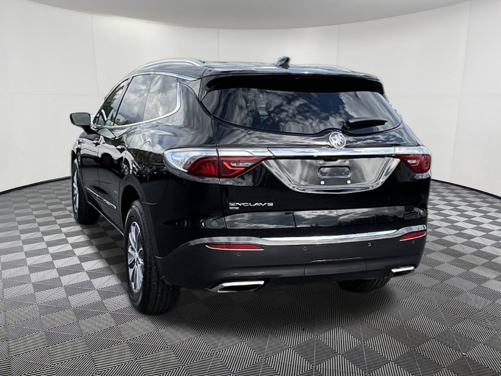 Used 2023 Buick Enclave Premium image 4