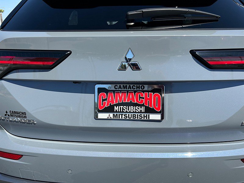 Used 2025 Mitsubishi Outlander SEL FWD image 12